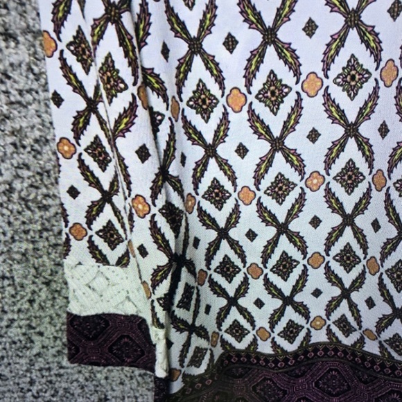 Bohemian Patterned Women's Top - Picture 3 of 7